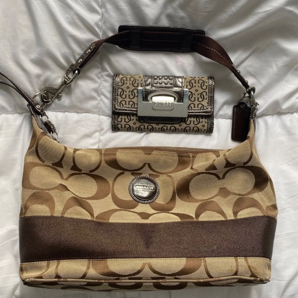 Coach bag with guess wallet